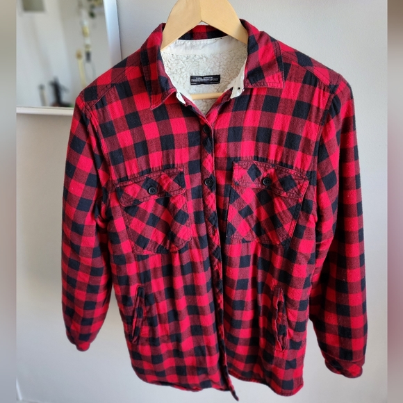 Zara Sherpa Lined Flannel - Picture 7 of 7